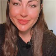 Experienced CBT leadership coach with backgrund in corporate sales teaching leadership and executive presence skills